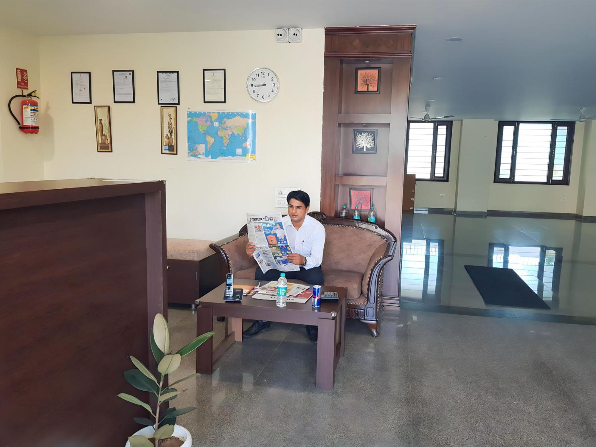 Sheerha Royal Residency-Near Jaipur Airport Hotell Exteriör bild
